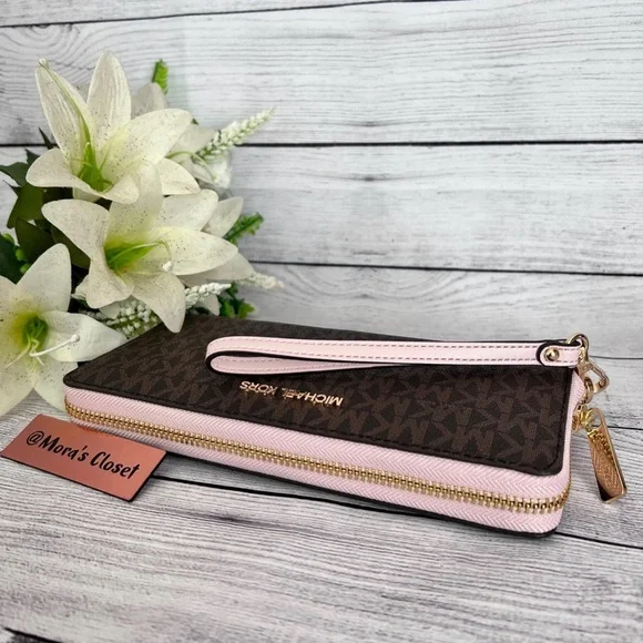 Michael Kors Continental Wallet /Wristlet - Picture 6 of 8
